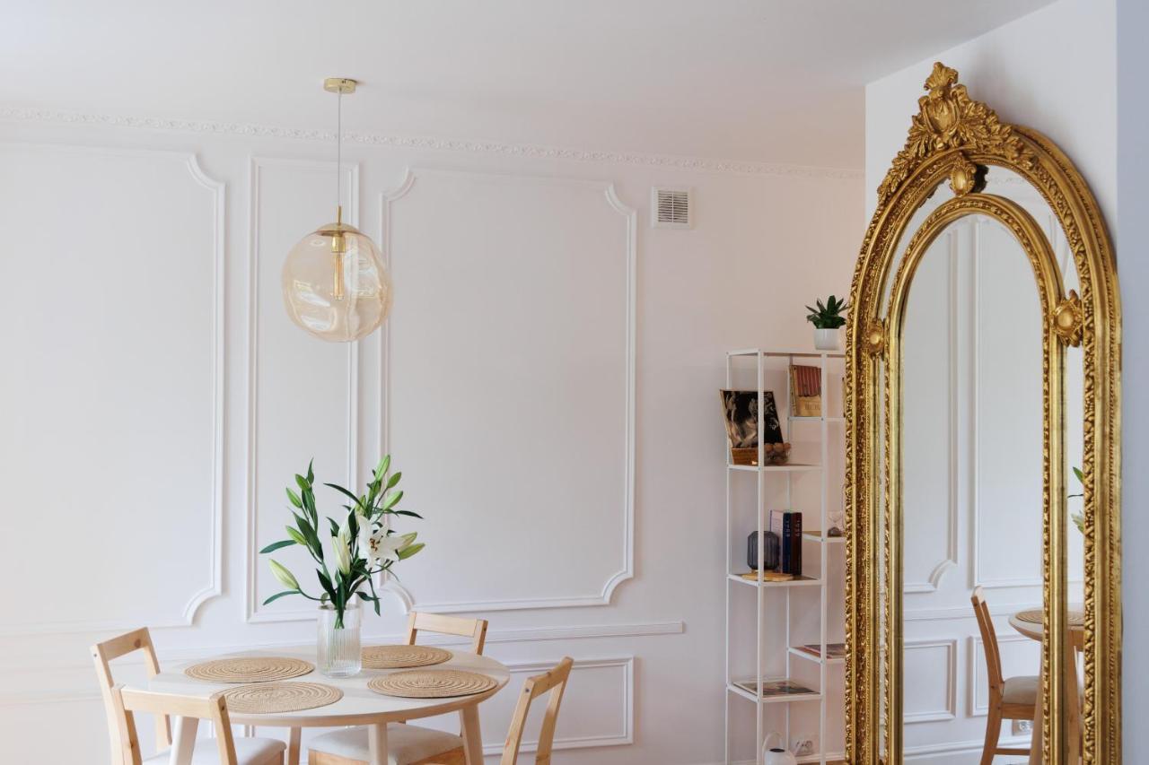 Maison Bruehl - Apartamenty Przy Ogrodzie Saskim Varsóvia Exterior foto