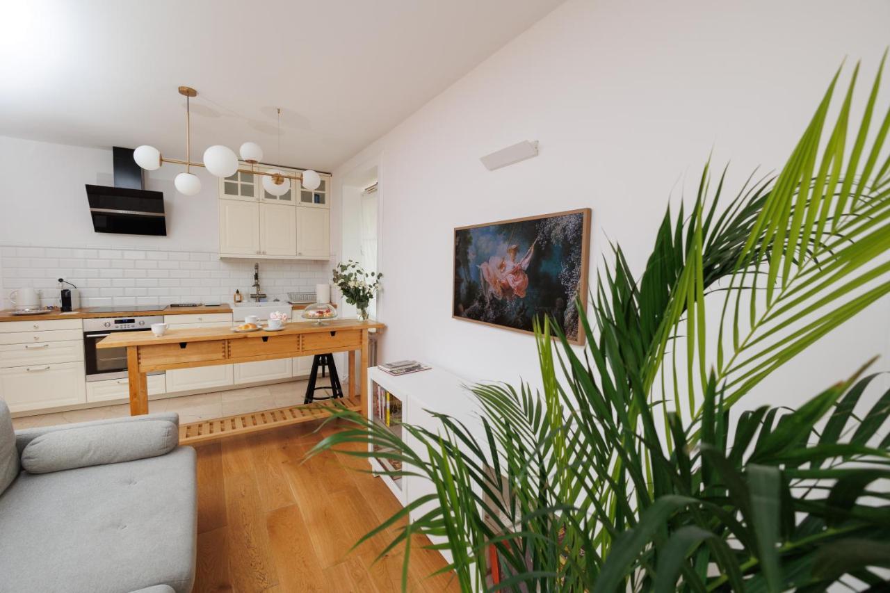 Maison Bruehl - Apartamenty Przy Ogrodzie Saskim Varsóvia Exterior foto
